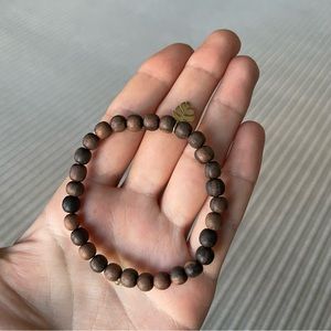 Sydney Evan 14K Gold Monstera Leaf Charm on Nanmu Wood Bead Bracelet